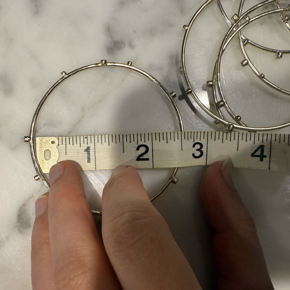 Kendra Scott gold tone bangle bracelets (7 bangles) - Picture 6 of 6